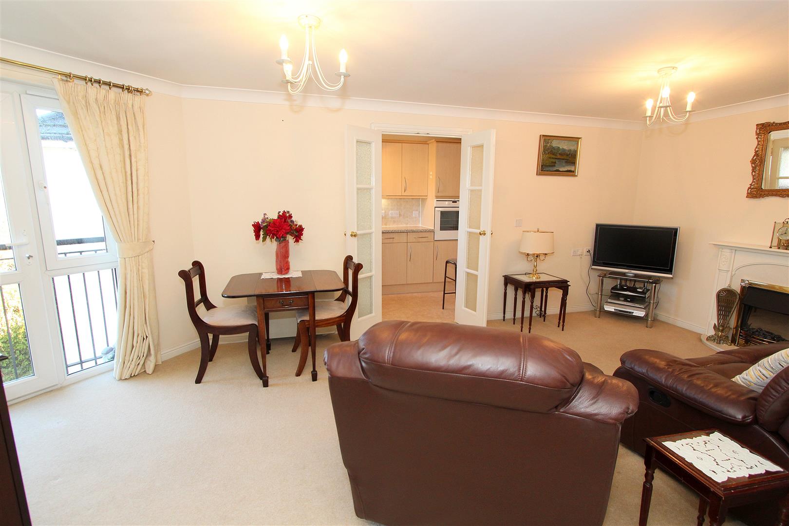 1 bed property in Kingston Road, Epsom